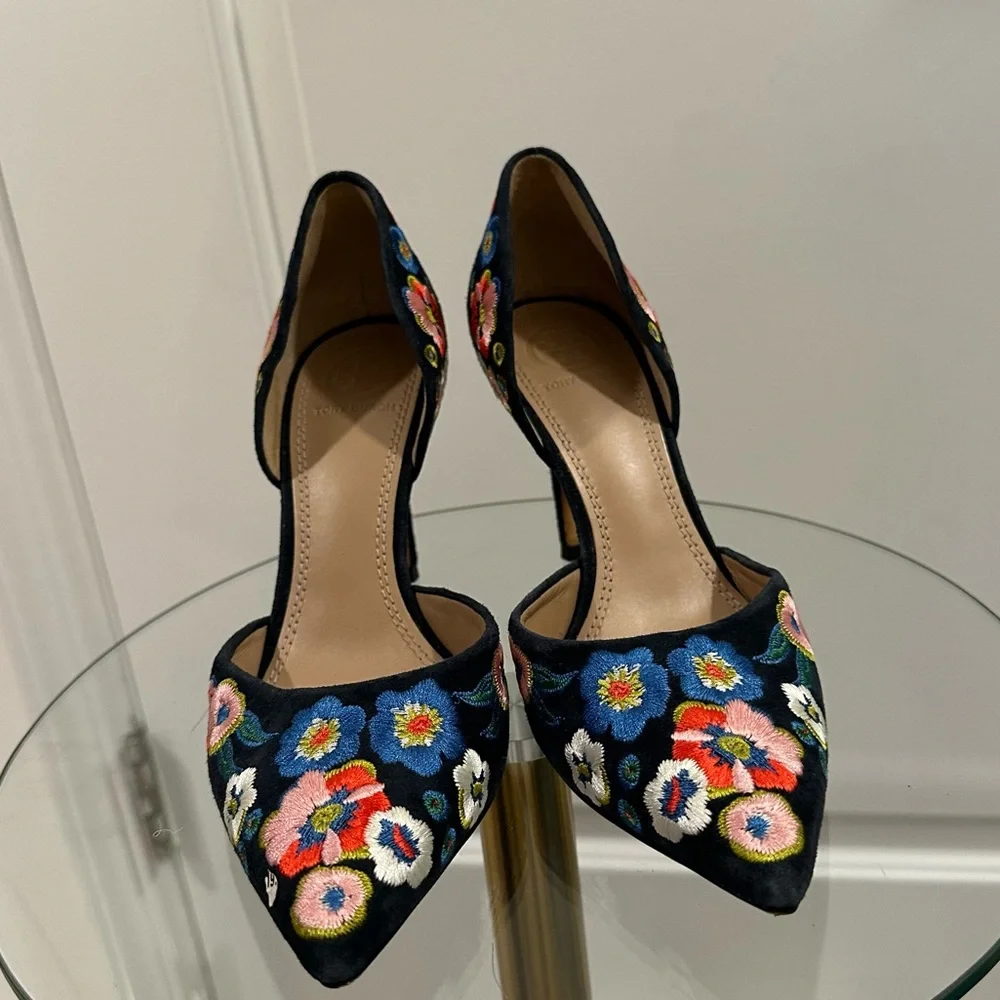 Tory Burch Rosemont Embroidered d'Orsay Pump Heels in Navy Blue, size 6.5